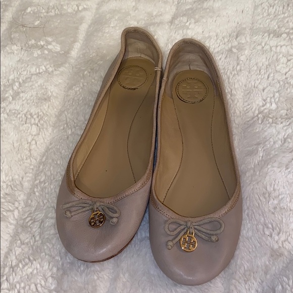 Tory Burch nude flats 🌼 - Picture 2 of 7